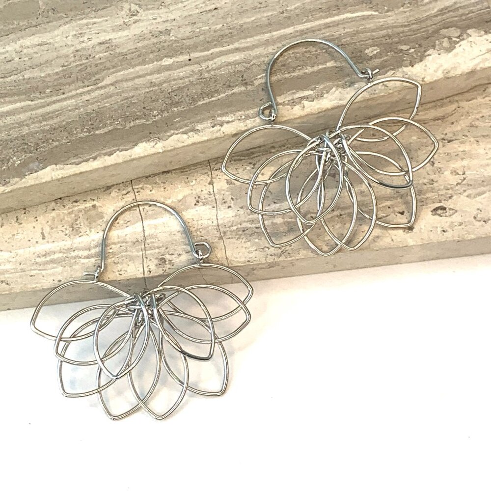 NEW~ Anthropologie Floral Pop-Up Post Silver Earrings
